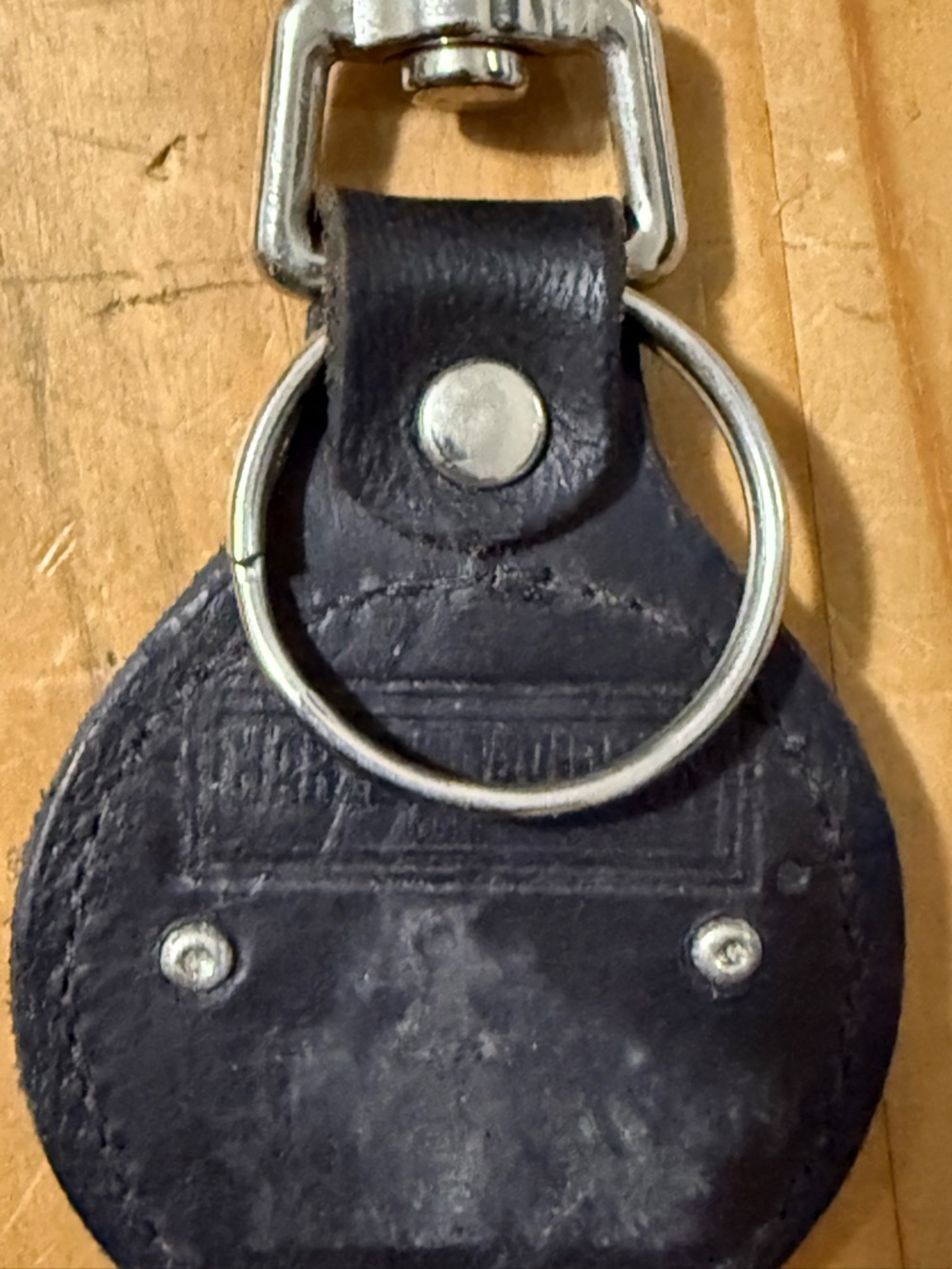 Harley-Davidson Black Leather Keychain with Silver Shield Emblem - Picture 4 of 5